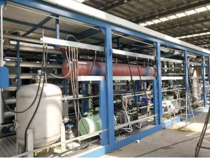 康普萊斯世界最大單螺桿壓縮機(jī)驚艷亮相上海化工裝備展，為日用化工專用設(shè)備注入新動力